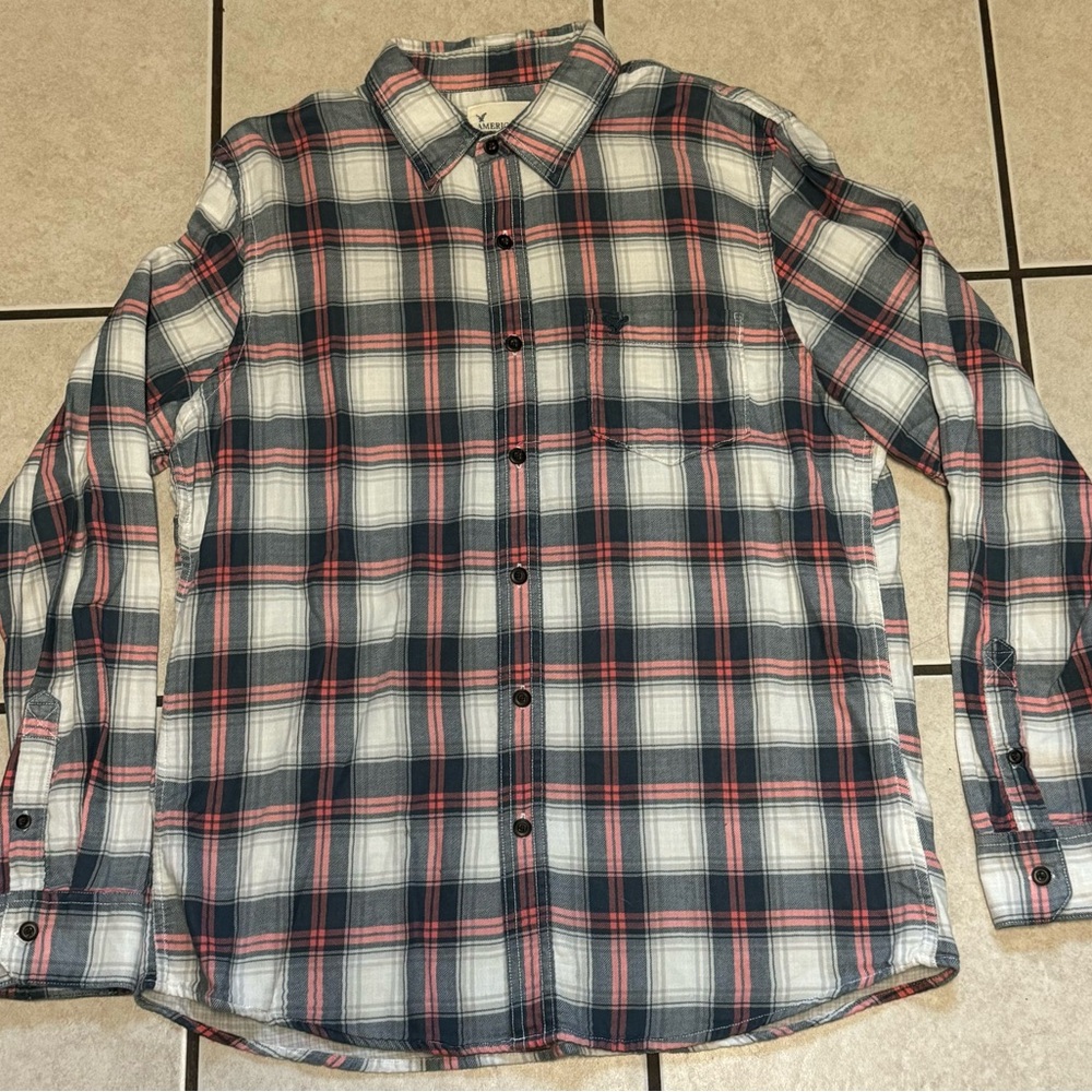 American Eagle Long Sleeved Button Up Shirt